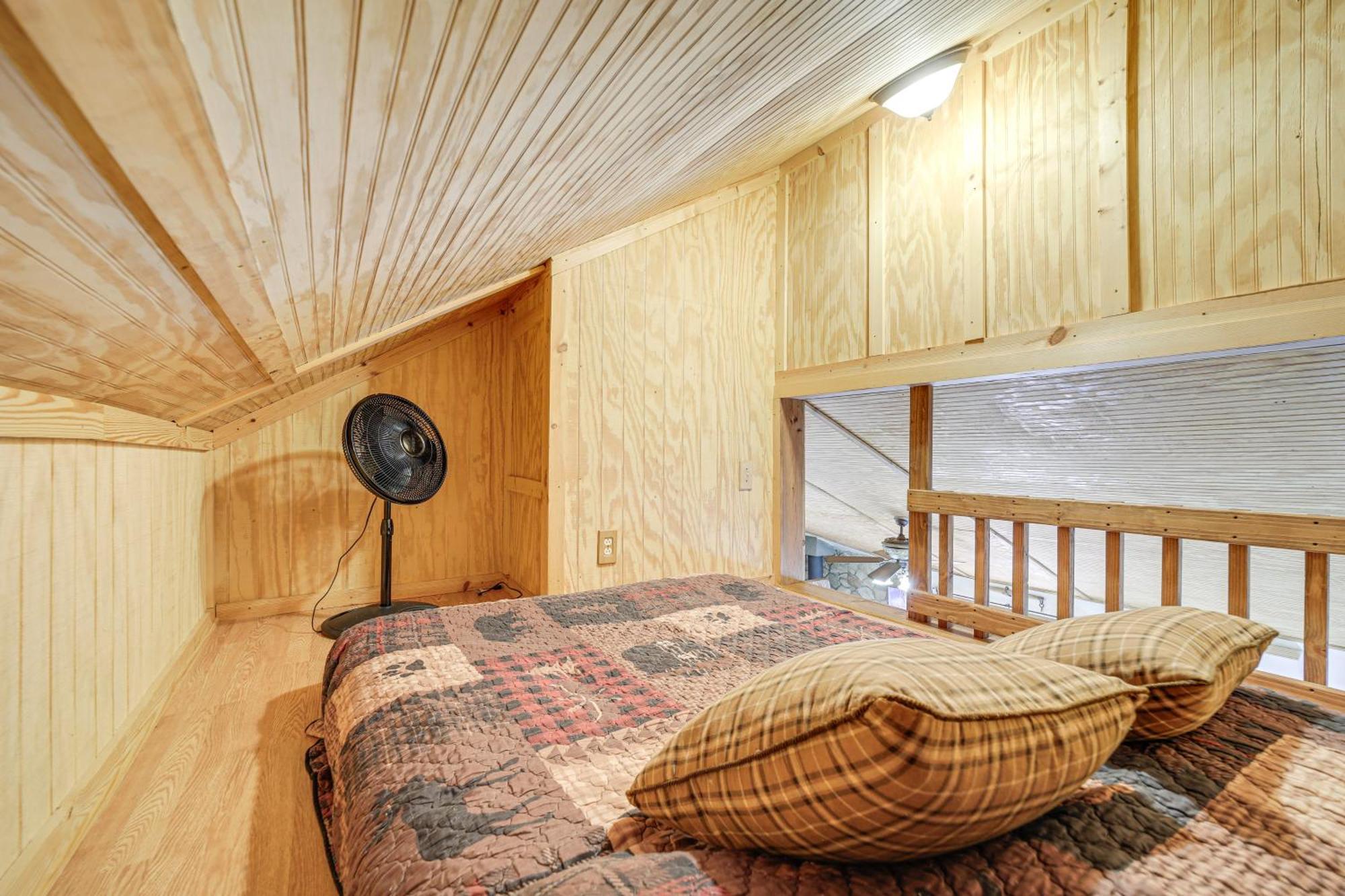 Creekside Whittier Cabin With Fire Pit Near Hiking! Buitenkant foto